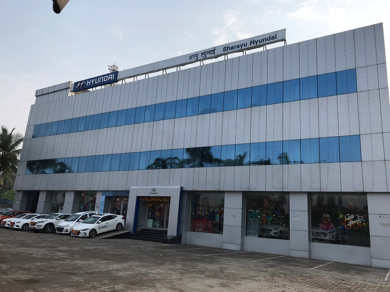 Sharayu Hyundai Office Photos