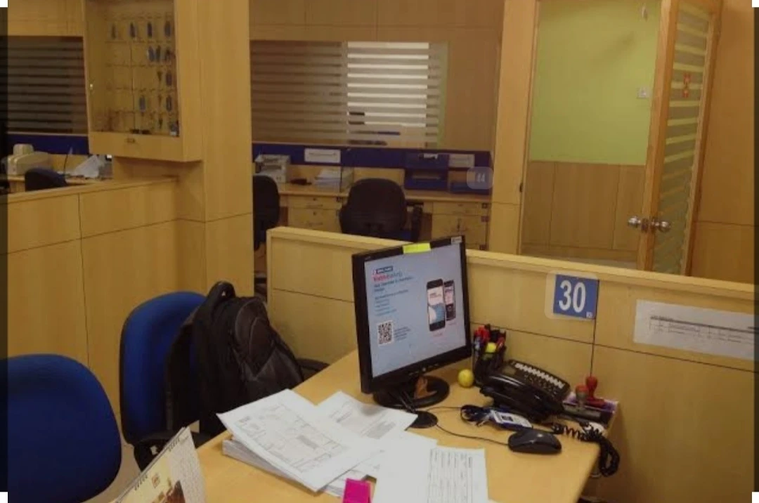 HDFC Bank Office Photos