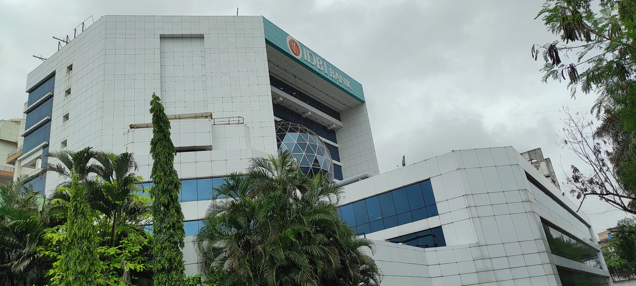 IDBI Bank Office Photos