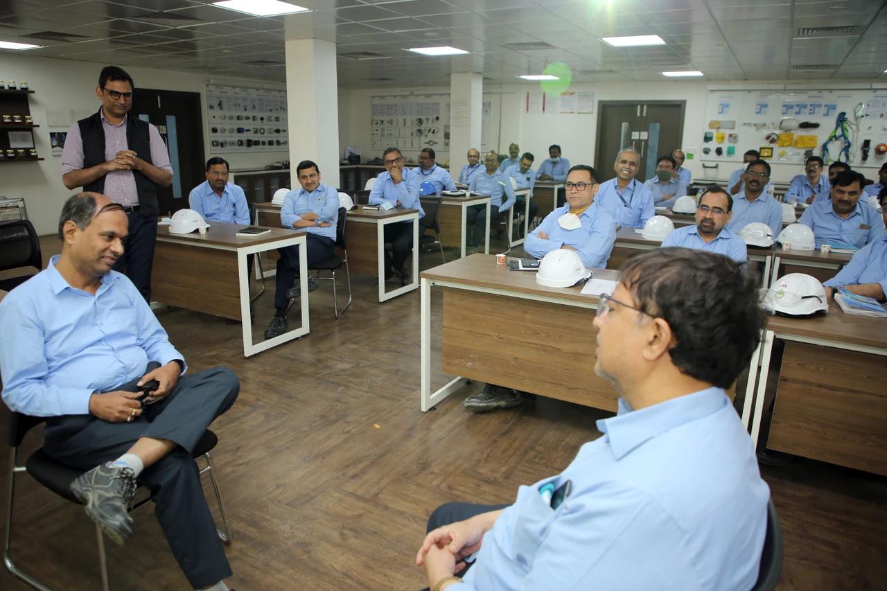  Deepak Fertilisers and Petrochemicals   Office Photos