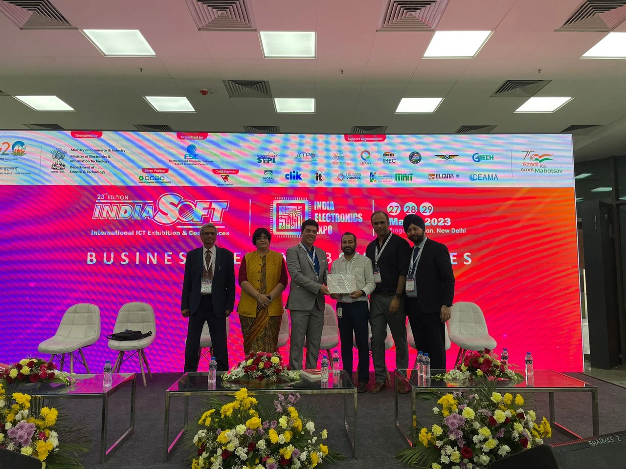 Um81ulkvn3zobufkujlnn0dbwhvgzz09