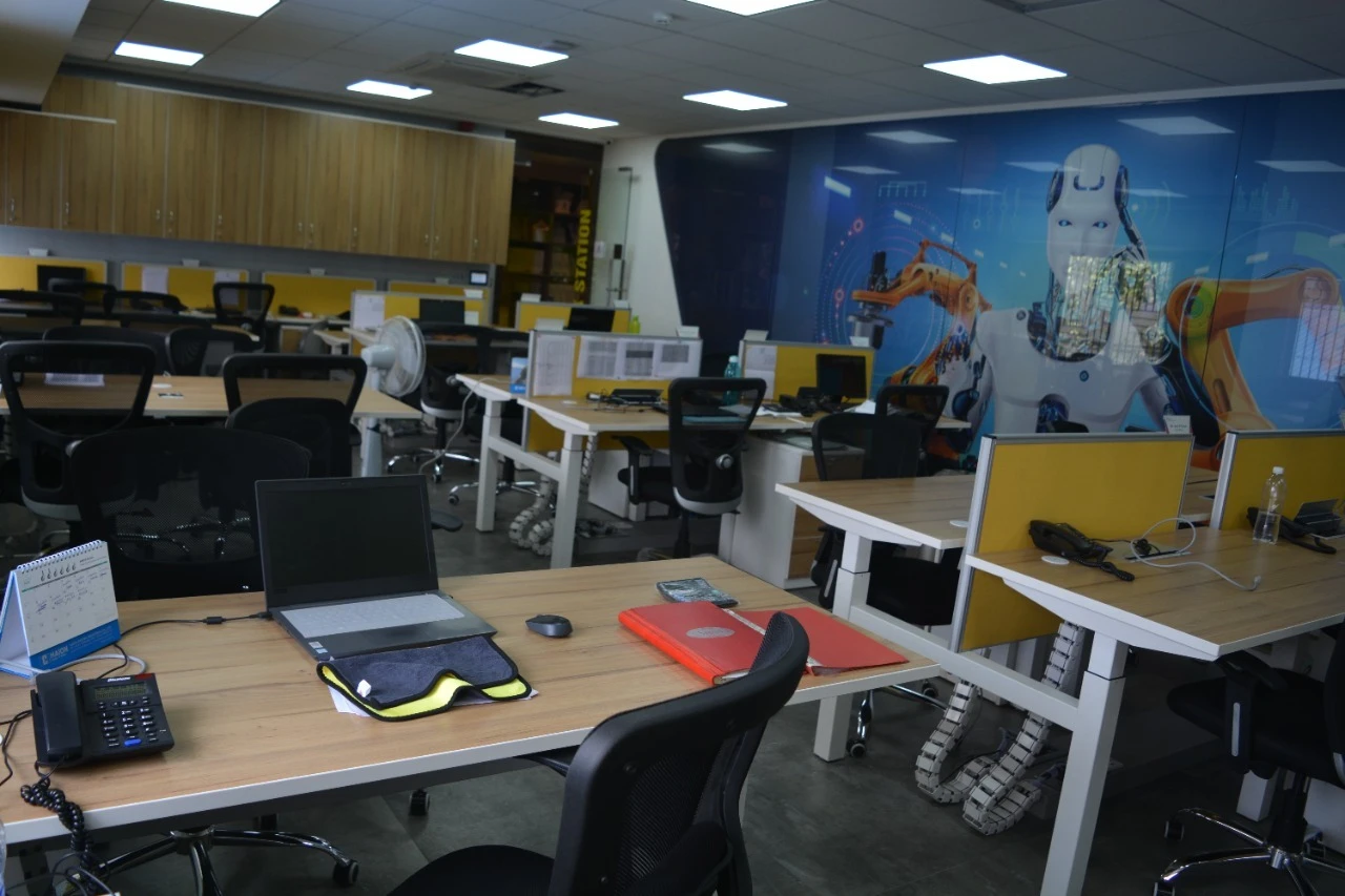 Luna Technologies Office Photos