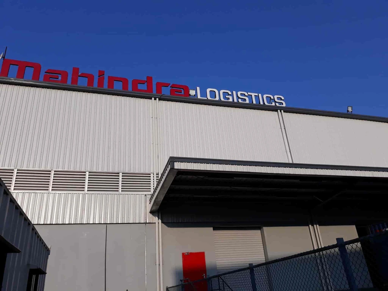 Mahindra Logistics Office Photos