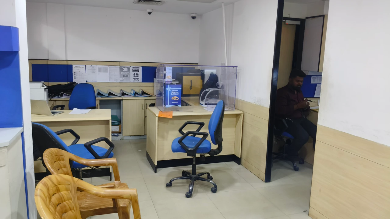 HDFC Bank Office Photos