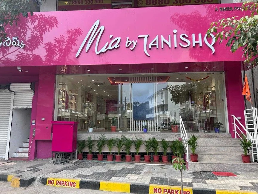 Mia by Tanishq Office Photos