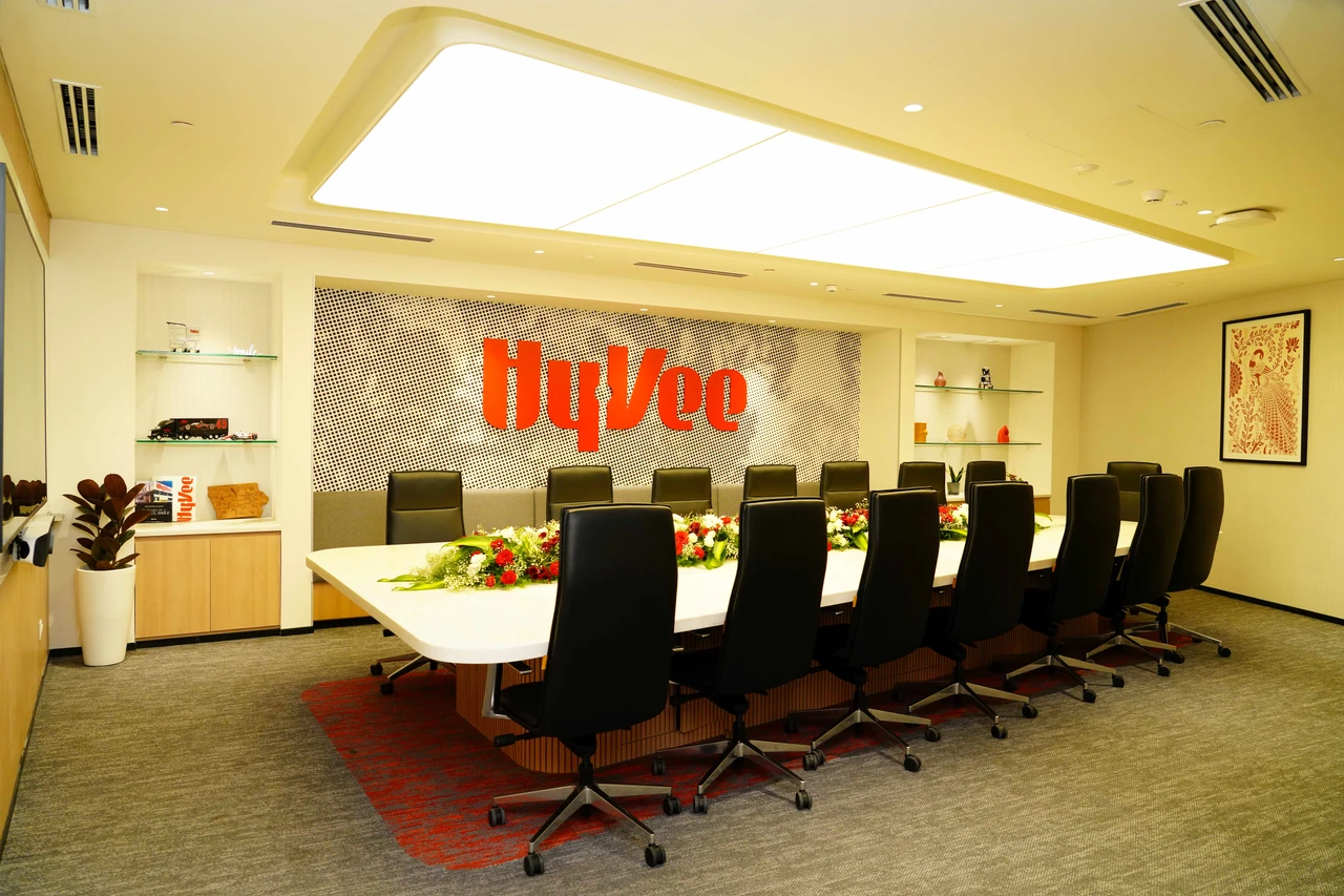 Hy-Vee Office Photos